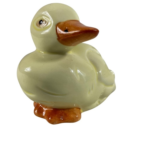 Vintage Ceramic Duck Figurine Pale Yellow with Orange Beak and Feet 4” x 2” x 3 - Picture 8 of 12
